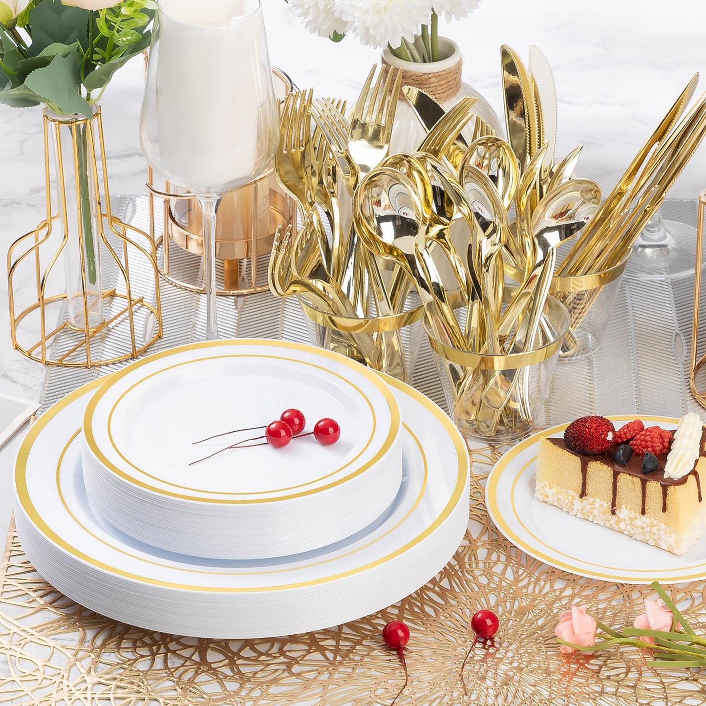 Goodluck 600-Piece Disposable Gold Dinnerware Set for 100 Guests