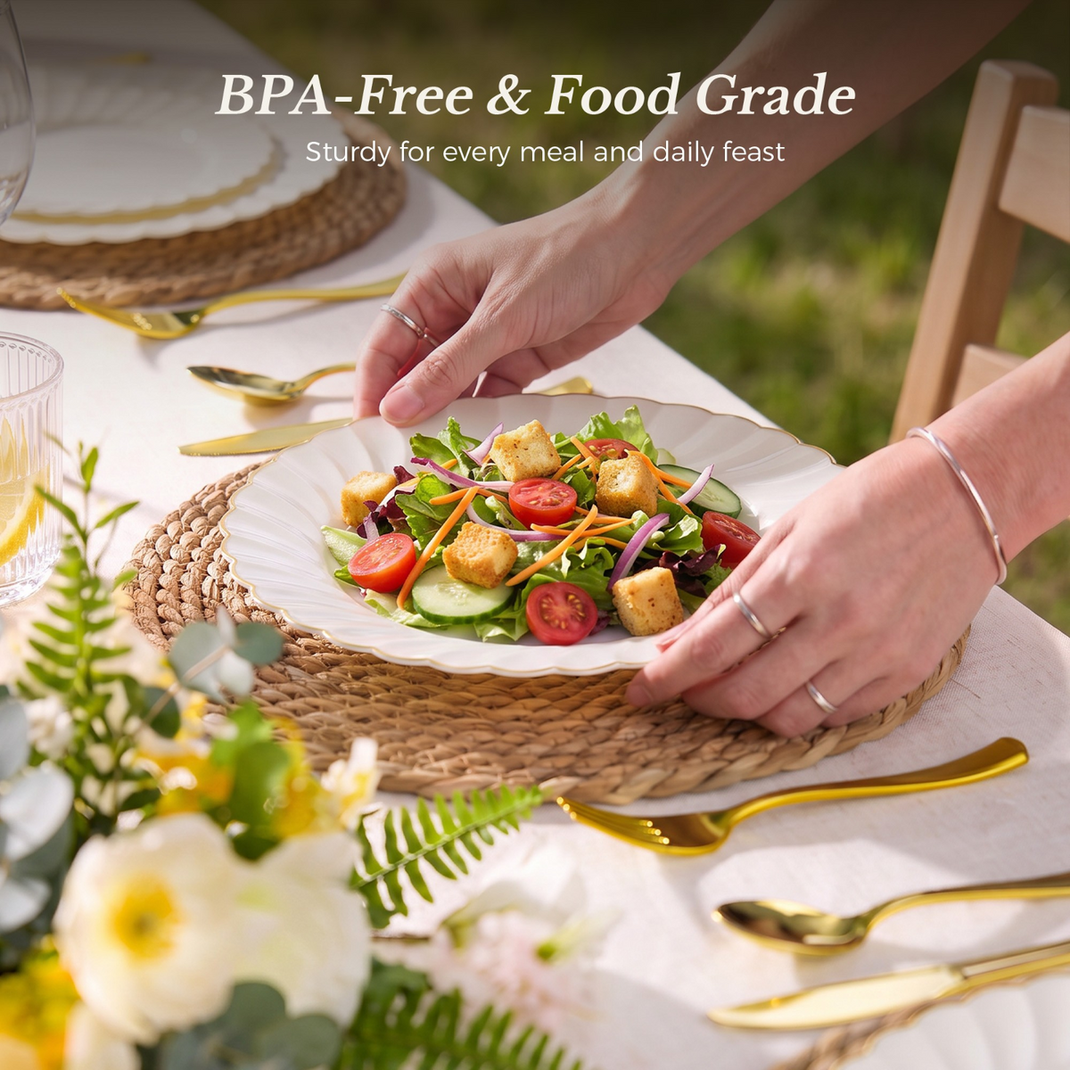 Beautiful Scalloped Gold Rim Plastic Plate Sets