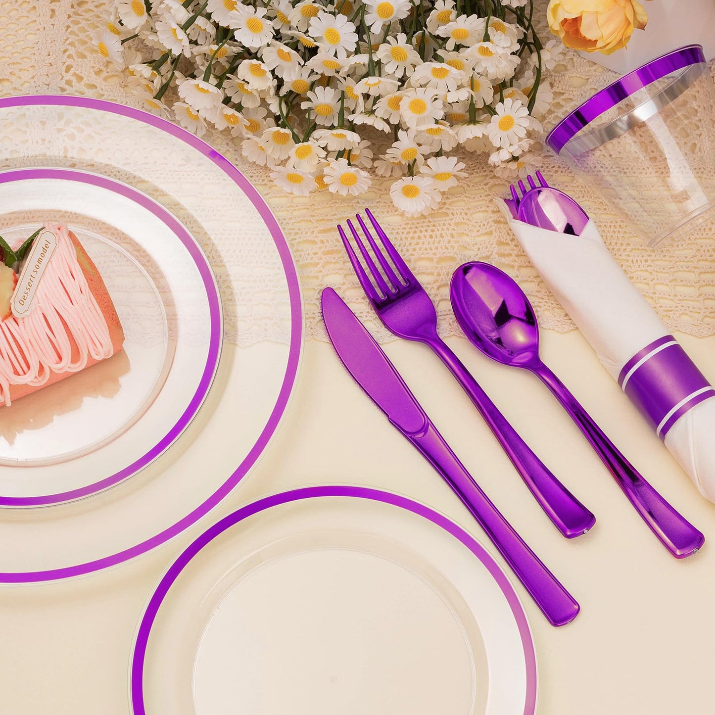 Durable Disposable Clear Plastic Dinnerware Set with Single-Rim Design