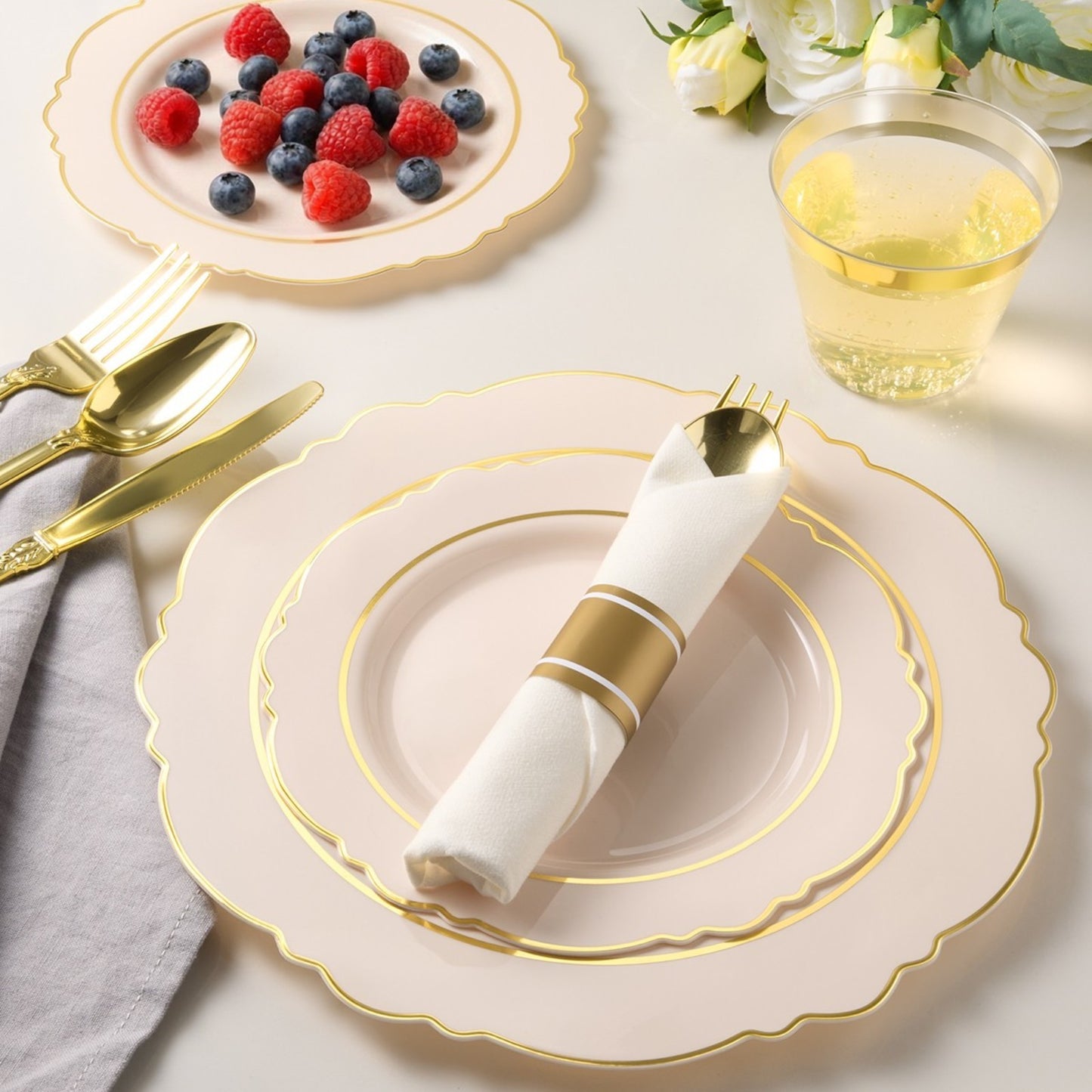 Impress Guests Easily with Elegant Baroque Disposable Dinnerware