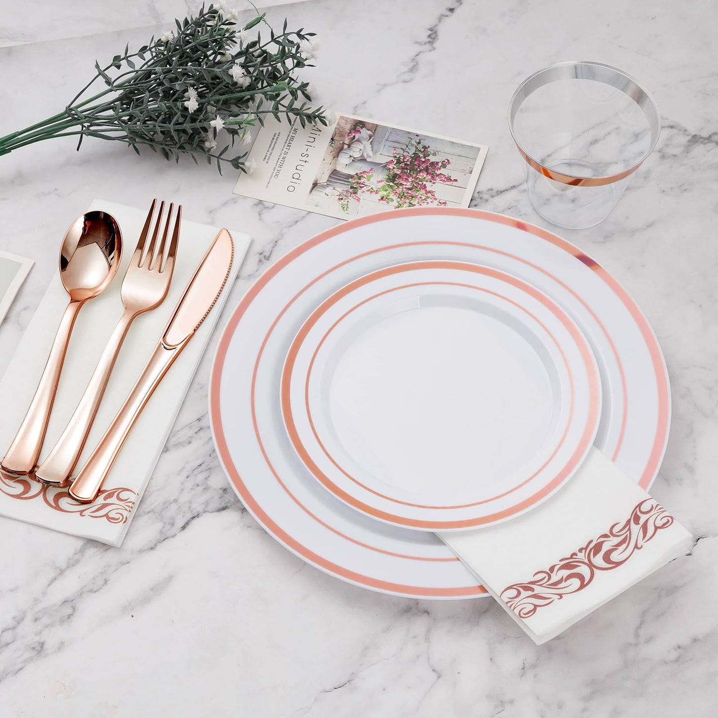 Goodluck 700-Piece Disposable Rose Gold Plastic Dinnerware Set for 100 Guests