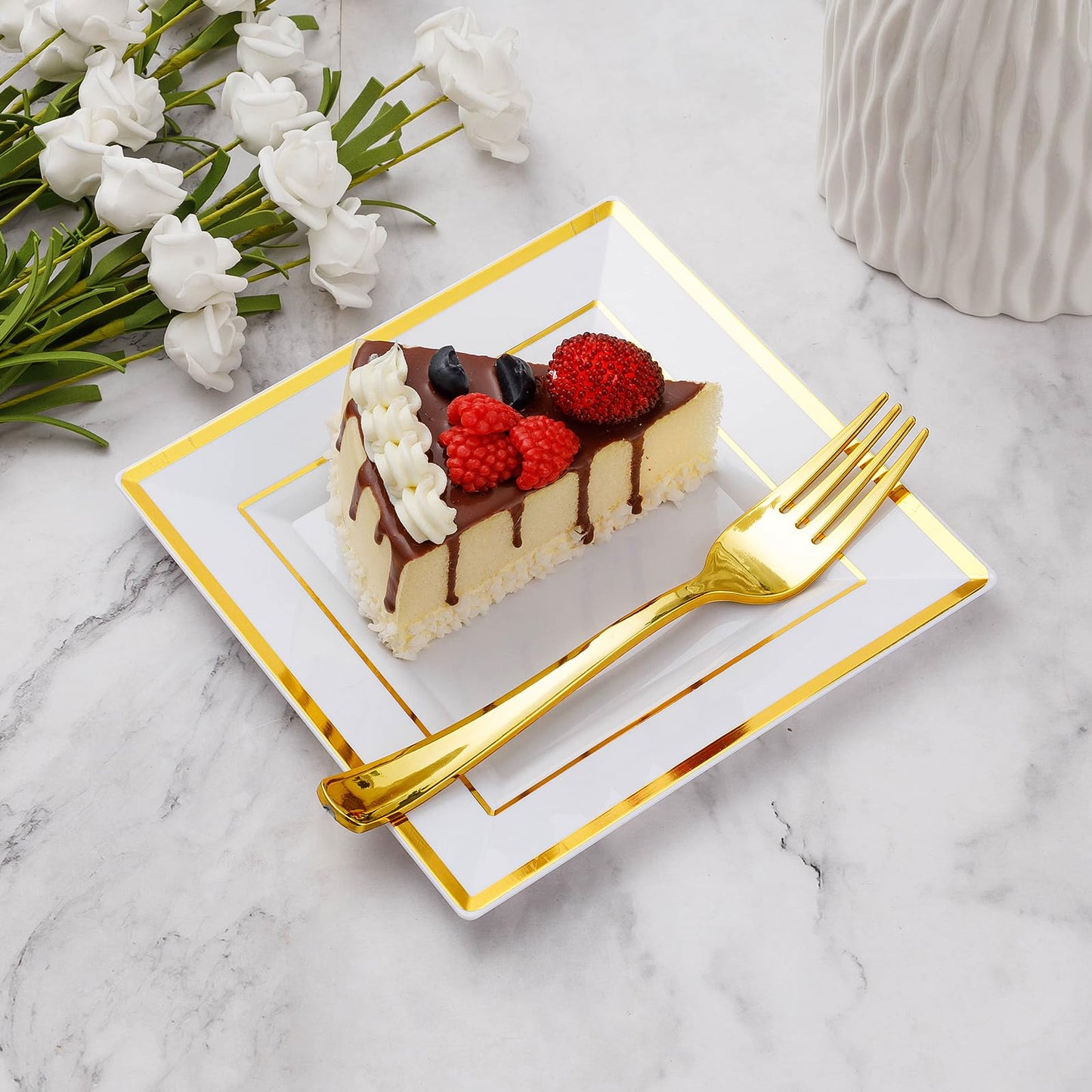 Goodluck 120 Pieces Gold Square Plastic Plates with Forks for 60 Guests