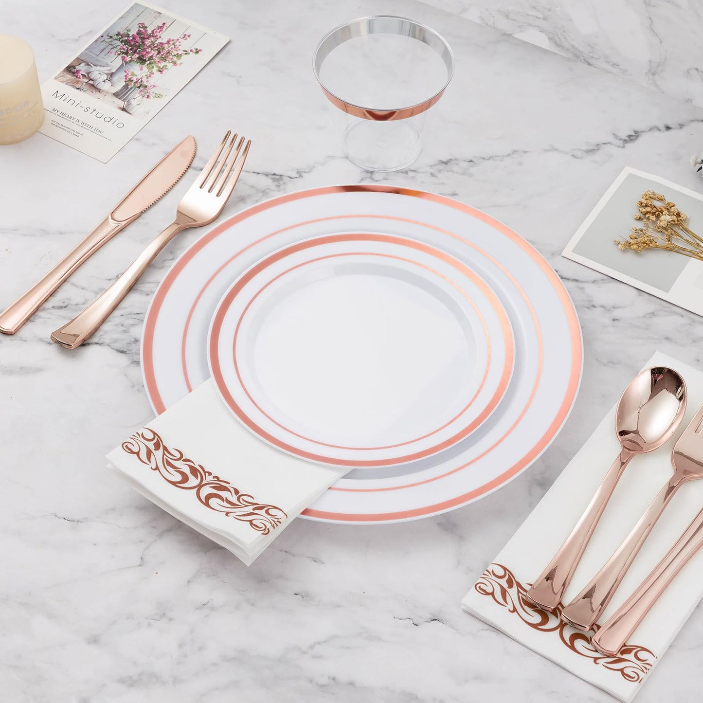 Goodluck 700-Piece Disposable Rose Gold Plastic Dinnerware Set for 100 Guests