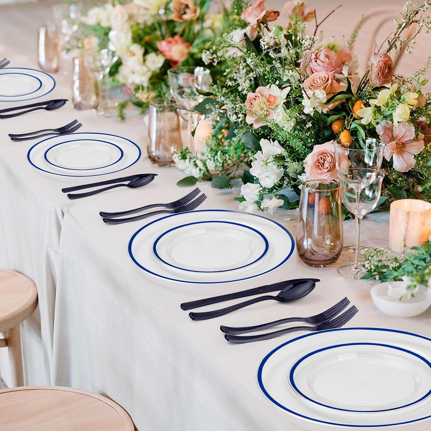 Hosting Made Easy – Beautiful & Hassle-Free with Durable and Fancy Disposable Dinnerware Set