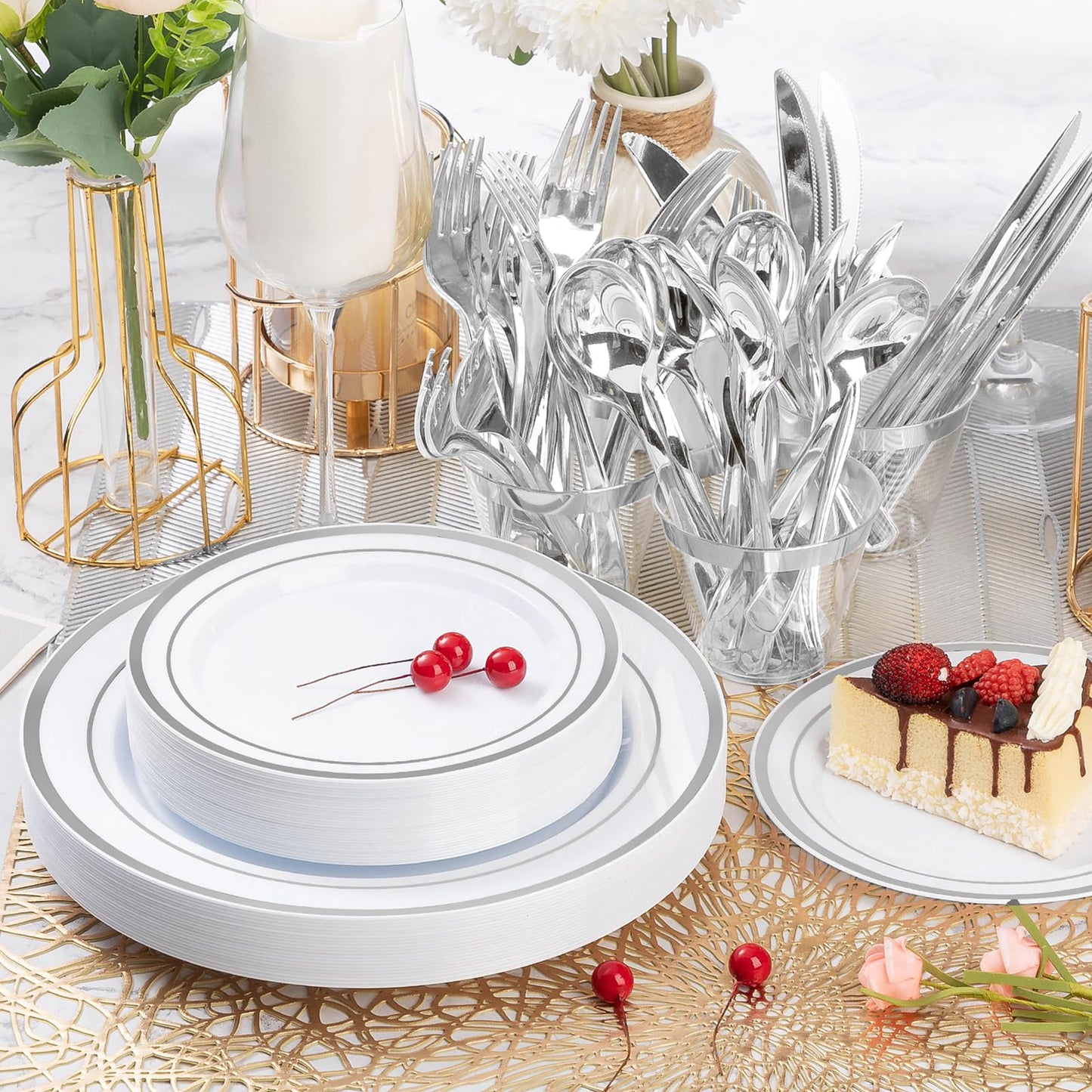 Goodluck 600-Piece Disposable Silver Plastic Dinnerware Set for 100 Guests