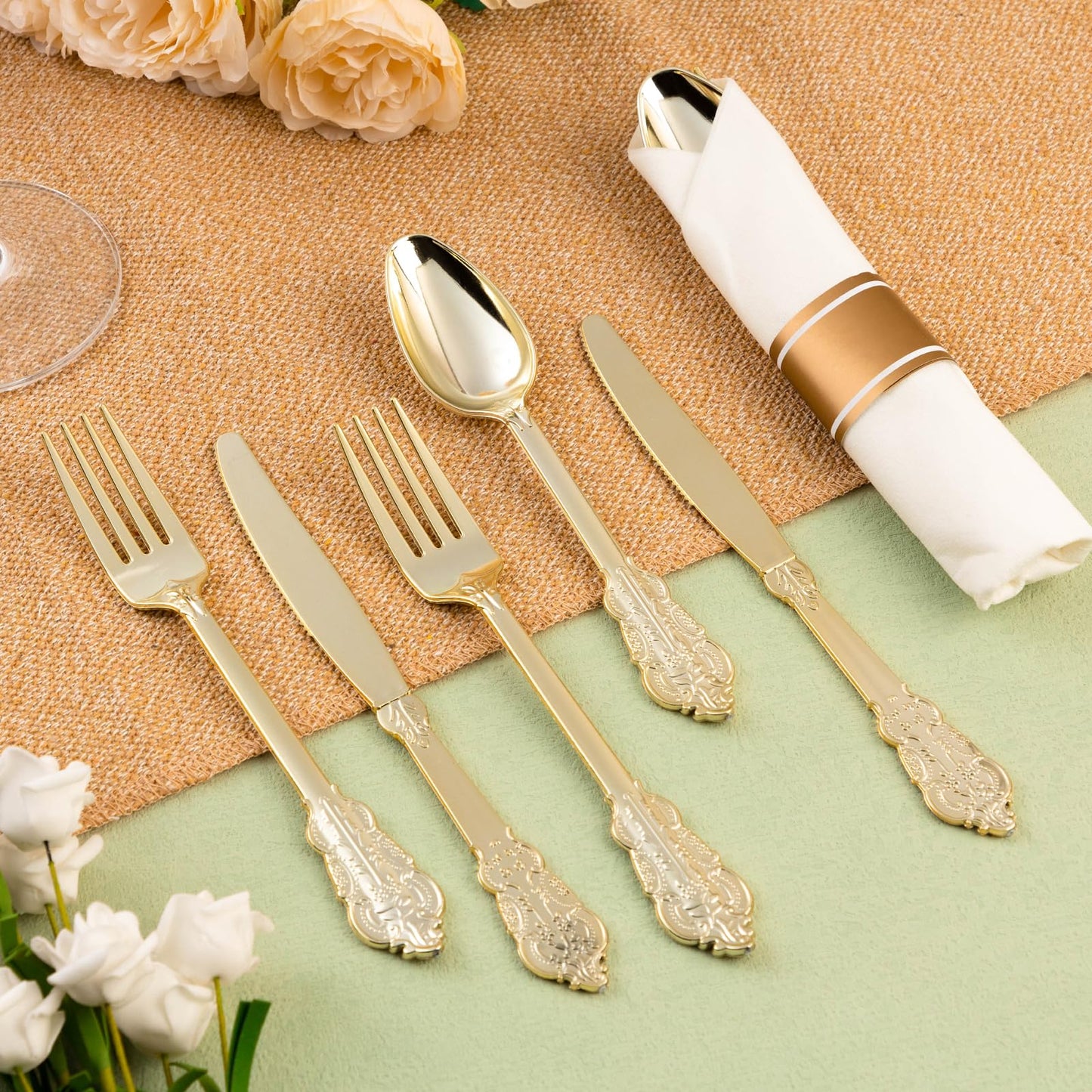 Goodluck 400 Pack Disposable Gold Utensil Sets with Pre-Rolled Napkins for 100 Guests