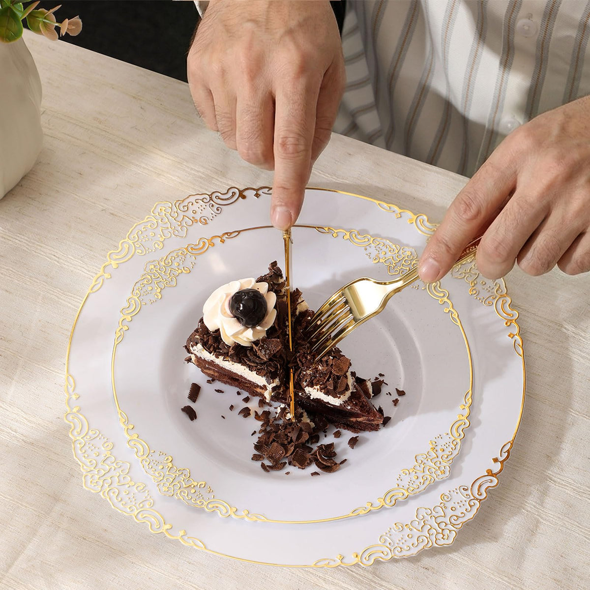 Heavy Duty Elegant Vintage Plastic Plates with Cutlery Set for Wedding, Bridal Shower, Anniversary