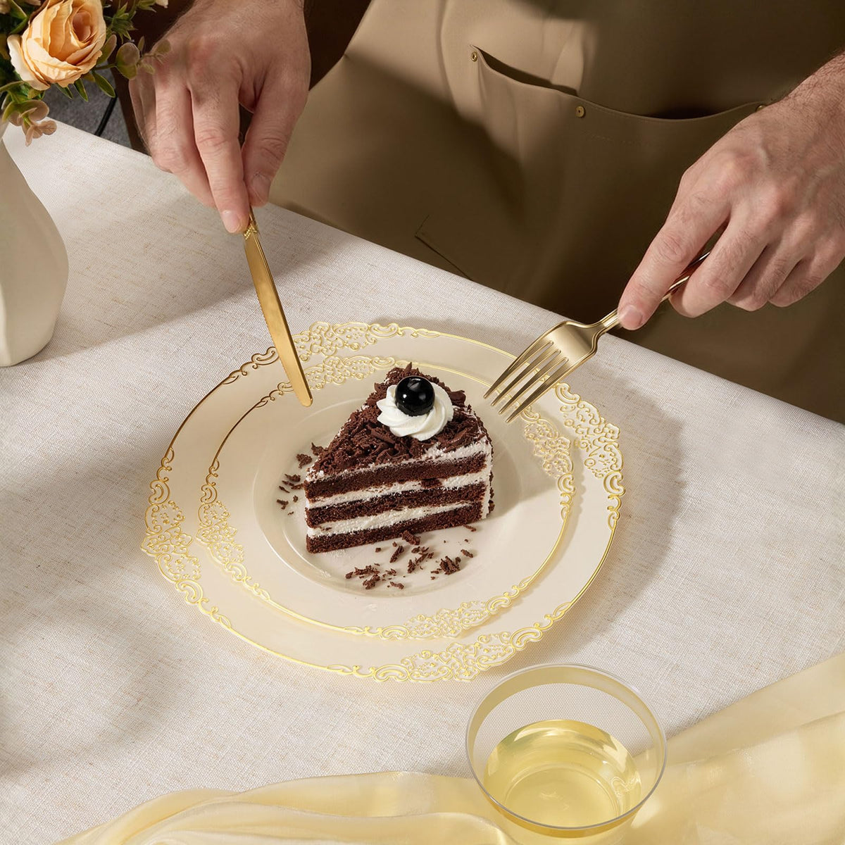 Heavy Duty Elegant Vintage Plastic Plates with Cutlery Set for Wedding, Bridal Shower, Anniversary