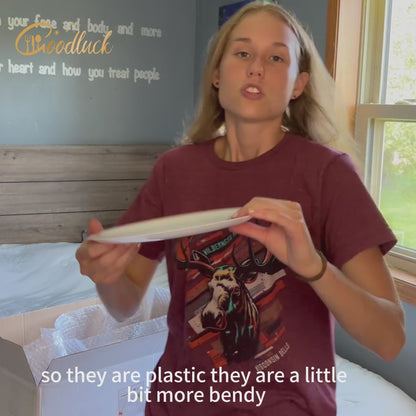 Goodluck 100PCS Disposable White with Gold Rim Plastic Plates for Party, Wedding